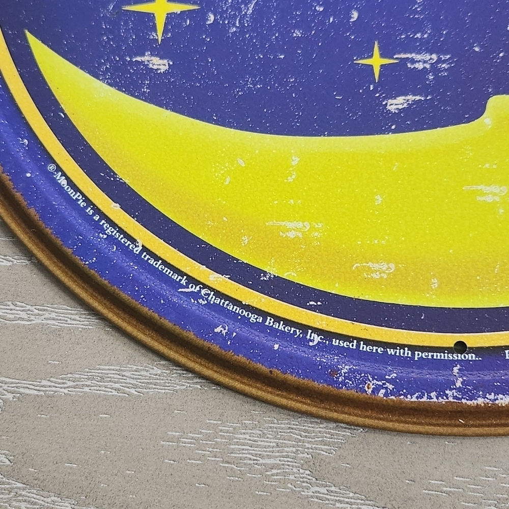 🌙Moon Pie Vintage Metal Sign – 12" Wall Decor Retro Charm Indoor/Outdoor Style - Picture 7 of 10